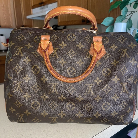 Louis V speedy bag 30’
